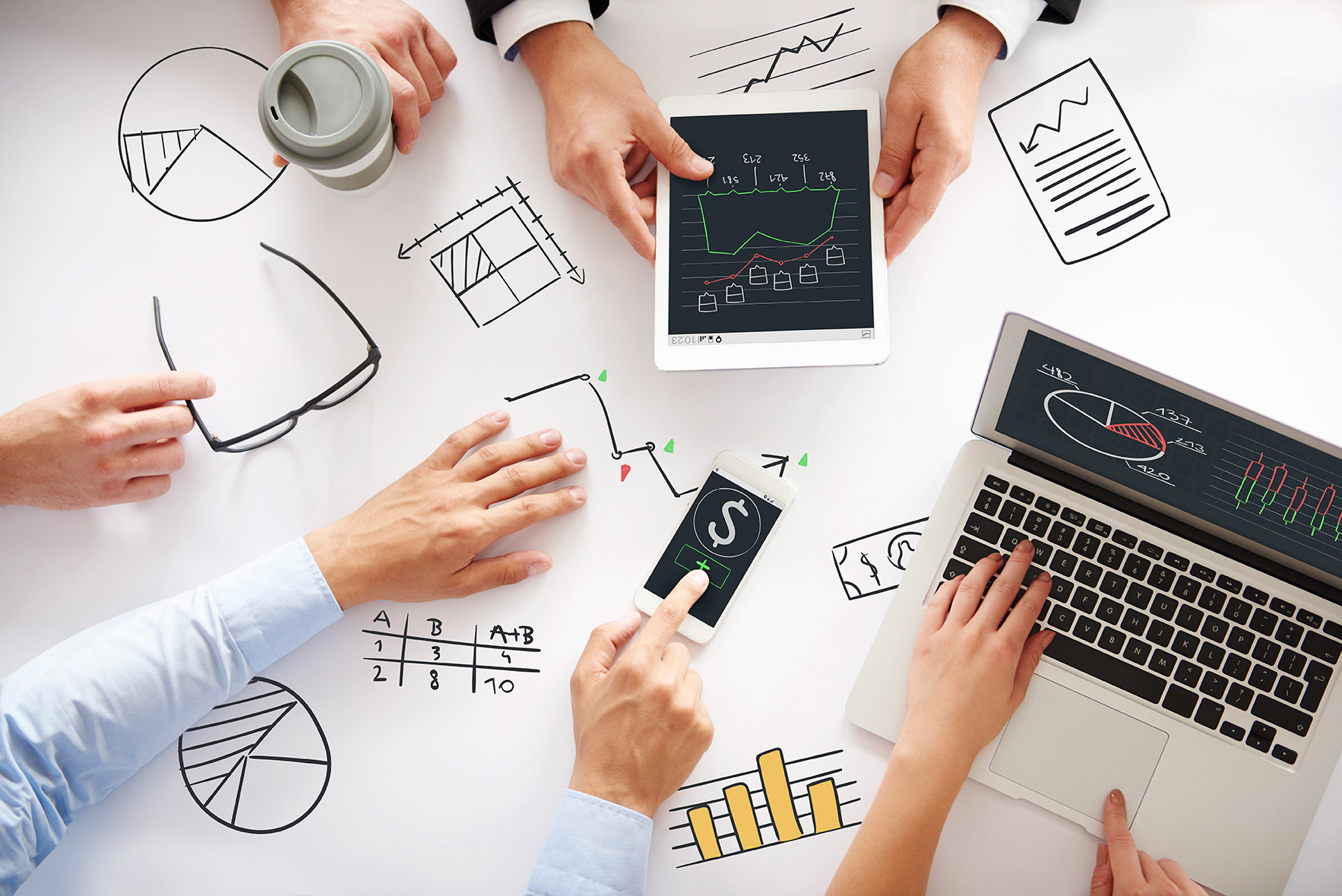 Ecommerce B2B 2025: trend, dati e soluzioni su misura